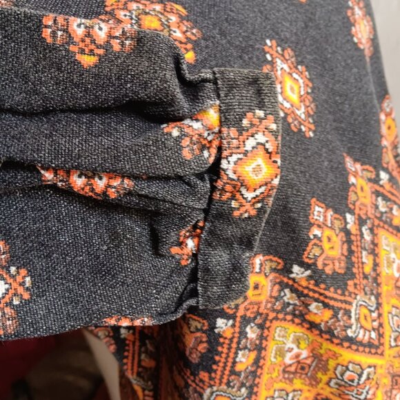 Vintage Medium 1970's Top 1OF1 High-Neck Blouse Zip Back & Geometric Pattern - Picture 7 of 8